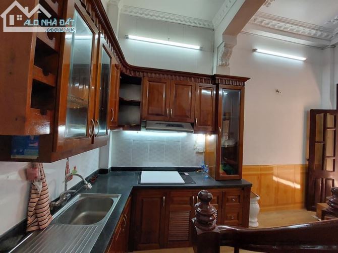 Bán nhà 5 tầng phố Trương Định, diện tích 38m2, Mặt tiền 4m, Ngõ rộng, giá 3,8 tỷ - 3