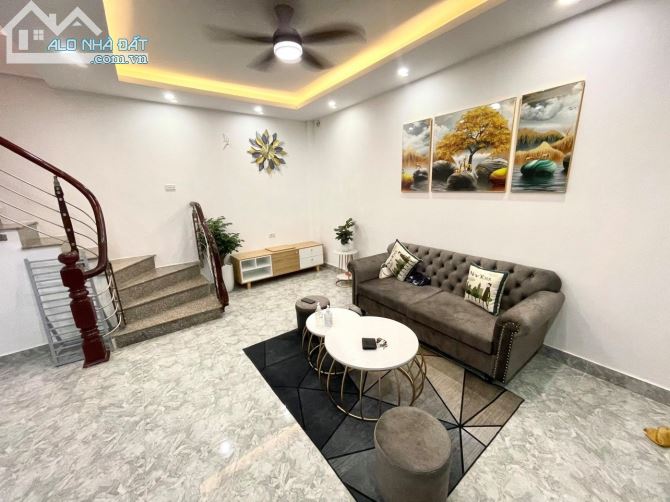 Bán Nhà Ngõ 211 Khương Trung, Q Thanh xuân 33mX 5 tầng, Mt 5.2m, Vào ở Ngay chỉ 3.5 tỷ