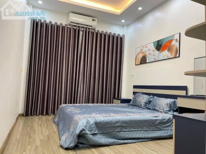 phố Chùa Láng 5 Tầng 40m2 Gần phố, Mặt ngõ thông, Kinh Doanh, Nhà mới đẹp 6,4 Tỷ - 2