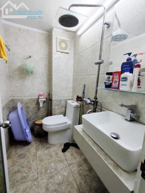 Ban nhà phố Minh Khai, Quận Hai Bà Trưng, Dt 35m2. Mt 4m x4 tầng, giá 3,5 tỷ - 4