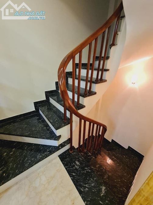 Bán nhà ngõ 1194 Đường Láng, gần ĐH GTVT 48m2 x5 tầng, Mt 4,5m giá 5,2 tỷ - 4