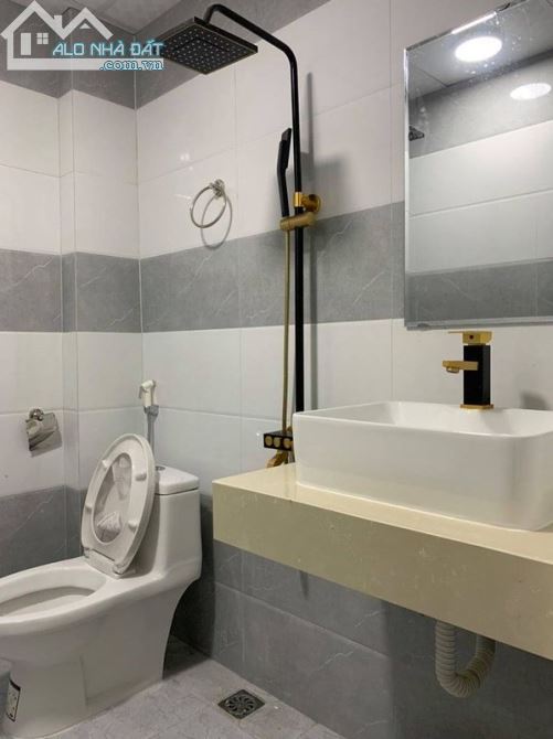 Bán nhà Phố Hoàng Ngân Dt 44m2 x4 tầng , Mt 4m  ngõ rộng thông, giá 5,1 tỷ - 1