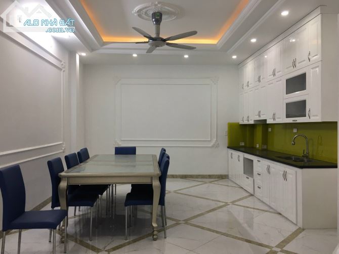 Cần bán nhà  Bồ Đề - long Biên dt 52,8m2. Ô tô 7 chỗ vào nhà, thang máy, kinh doanh, văn p - 1