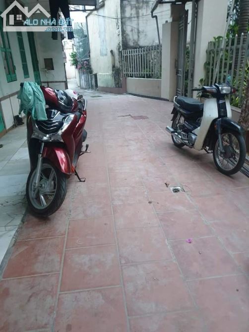 Đàm Quang Trung 33m, 5 tầng,mt 3.5m, 3.1 tỷ. +đối diện aeon TTTM lớn nhất việt nam +gần sâ