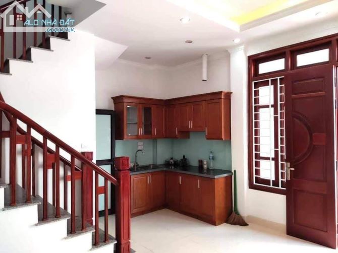 Đàm Quang Trung 33m, 5 tầng,mt 3.5m, 3.1 tỷ. +đối diện aeon TTTM lớn nhất việt nam +gần sâ - 2