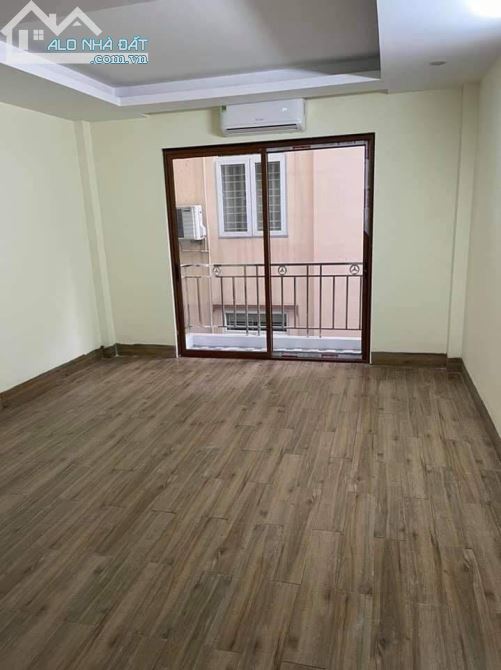 Bán nhà ngõ 190 Nguyễn Trãi, DT 78m, hiện đại thuận tiện vô cùng 💚 - 1