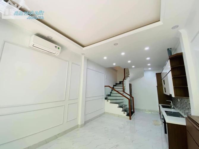 Bán Gấp Nhà Đẹp Vào ở Ngay Lê Trọng Tấn, Q Thanh Xuân 28mX 5 tầng chỉ 3.35 tỷ