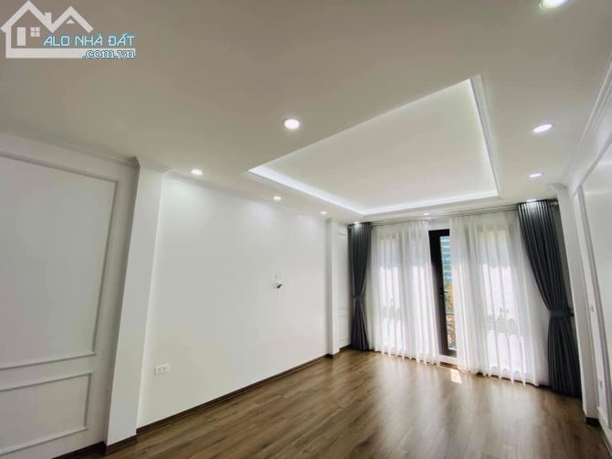 Bán Gấp Nhà Đẹp Vào ở Ngay Lê Trọng Tấn, Q Thanh Xuân 28mX 5 tầng chỉ 3.35 tỷ - 1