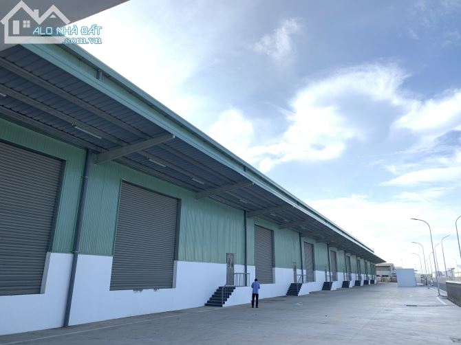 Cho thuê kho xưởng tiêu chuẩn 1250m2-2500m2 tại KCN  quận Long Biên. Nhận Kho ngay