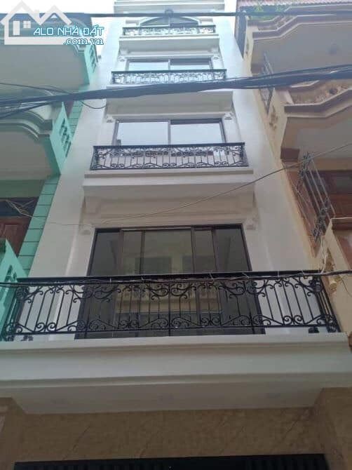 Bán nhà 5 tầng phố Thái Hà, diện tích 34m2, Mt 4.5m, Đầy đủ nội thất, giá 5,6 tỷ