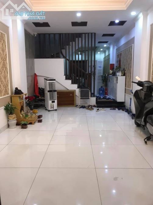 Bán nhà 5 tầng phố Thái Hà, diện tích 34m2, Mt 4.5m, Đầy đủ nội thất, giá 5,6 tỷ - 1
