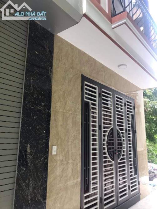 Bán nhà 4 tầng phố Pháo Đài Láng, diện tích 35m2 Mt 3,6m, giá 3 tỷ 900tr - 3