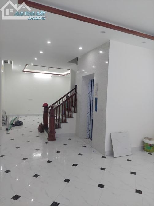 Bán nhà phố Trần Đại Nghĩa, 85 m2, ô tô đỗ, mặt tiền 4.5 m, phố kinh doanh, giá 17,8 tỷ. - 1