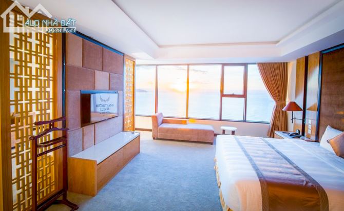 ⭐️⭐️⭐️⭐️BÁN KHÁCH SẠN 4 SAO MẶT TIỀN 20M KHU PHỐ TÂY VIEW BIỂN NHA TRANG