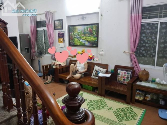 Bán nhà phố Chùa Láng, diện tích 33m2 x4 tầng, Ngõ rộng thông, giá 3,5 tỷ - 1