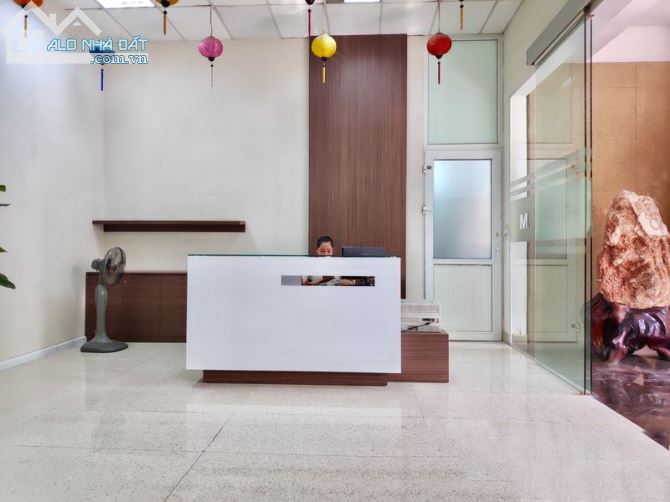 Cho thuê văn phòng tại tòa nhà Intracom Building 82 Dịch Vọng Hậu,Cầu Giấy dt 35-250m2 - 1