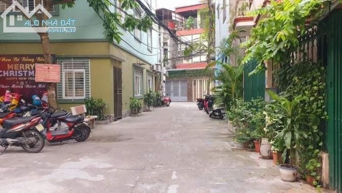 Nhà Đẹp Vào ở Luôn Phố Vương Thừa Vũ, Q Thanh Xuân, 48mX 4 tầng, Mt 5.7m, Ô tô