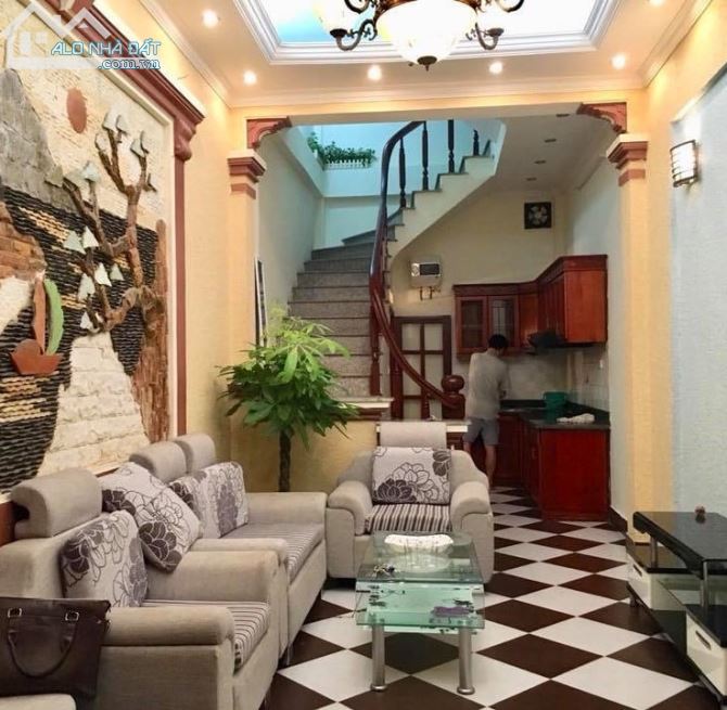 Bán nhà phân lô Ô tô vào nhà, phố Phương Mai 35m2 x5 tầng, cách hồ 50m, giá 5,2 tỷ - 2