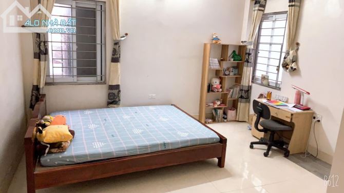 Bán nhà phố Minh Khai, Dt 35m2 x5 tầng, Mt 4m,Ngõ rộng, thông, giá 3,4 tỷ - 3
