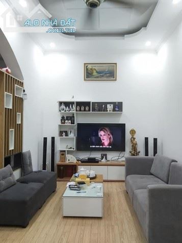 BÁN NHÀ MẶT PHỐ NGUYỄN KHUYẾN, ĐỐNG ĐA, VỈA HÈ LỚN, KINH DOANH ĐỈNH 205M2 NHỈNH 39 TỶ. - 1