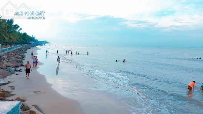 BÁN  GẤP MT ĐƯỜNG NHỰA TT ĐẤT ĐỎ BÀ RỊA VŨNG TÀU