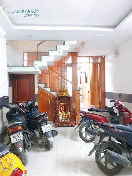 Cần bán gấp nhà hẻm xe hơi Lê Văn Lương Quận 7 giá chỉ 6.5 tỷ 70 m2 TL