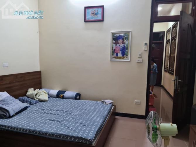 Bán nhà Phố Pháo Đài Láng, Đống Đa, 99m2, 4T, MT 7.2m, kinh doanh tốt. - 2
