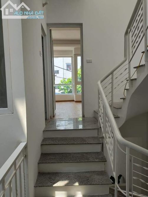 Cực rẻ, Bát Khối long biên 51m, 3,5 tầng, mt 4,2m, 3.75 tỷ, + Ngõ Bát Khối thông với ngõ T - 1