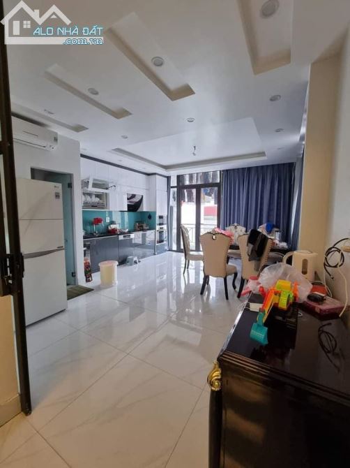 BÁN KHẨN CẤP LIỀN KỀ PHÂN LÔ - 60M2 6T PHỐ THÀNH THÁI - 3