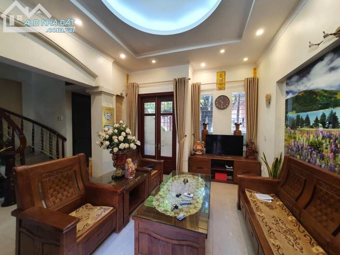 Siêu hiếm - Bán nhà mảnh đất mặt Hồ Phương Liệt. Thanh Xuân. DT: 55m. MT: 4.8m. KD  đỉnh - 1