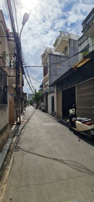 PHÂN LÔ, Ô TÔ, Bát Khối Long Biên : 40m,  4 tầng, mt 4m,  3.5 tỷ