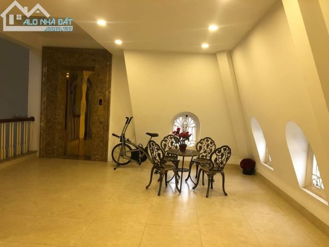 Nhà 2 tầng, mặt phố Nguyễn Văn Cừ, Long Biên, hướng ĐN, DT 90m2, MT 6m, giá 4x tỷ - 2