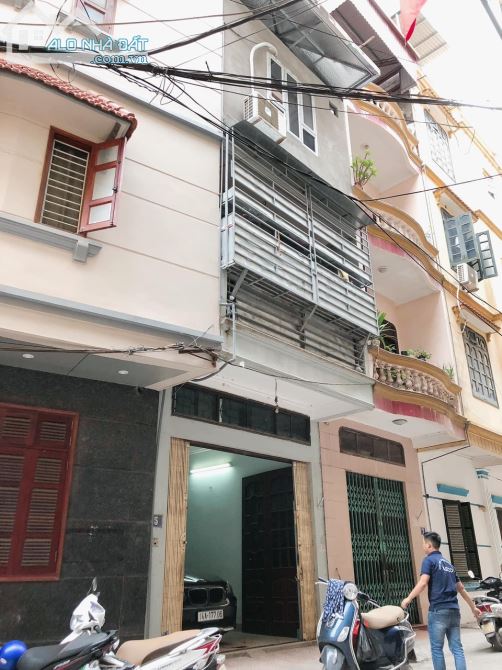 Cho thuê nhà nguyên căn 45m2, 3 tầng đường Phạm Thận Duật