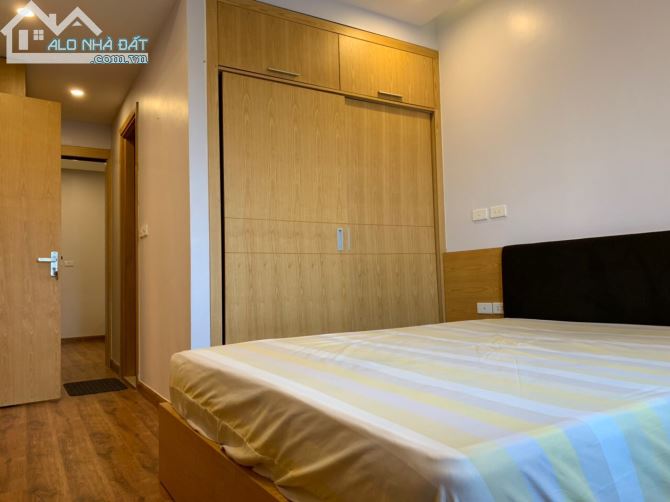 Cho thuê gấp căn hộ cao cấp Golden Place Mễ Trì 3PN 125m2 Full cực rẻ chỉ 18 triệu/tháng. - 2