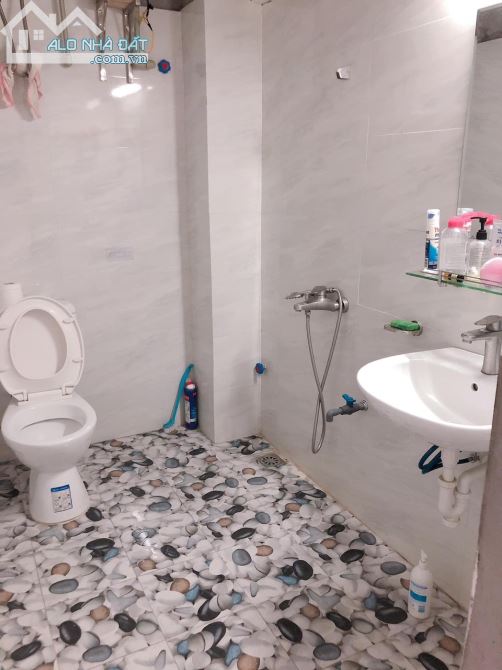 Cho thuê nhà nguyên căn 45m2, 3 tầng đường Phạm Thận Duật - 2
