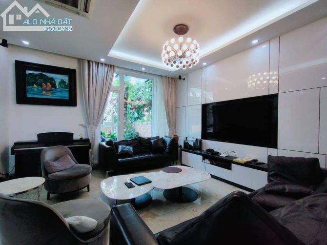 CẦN BÁN- KĐT VIỆT HƯNG -ĐẲNG CẤP SỐNG THƯỢNG LƯU - GIÁ HẠT DẺ -155 M - 17,5 TỶ. - 3