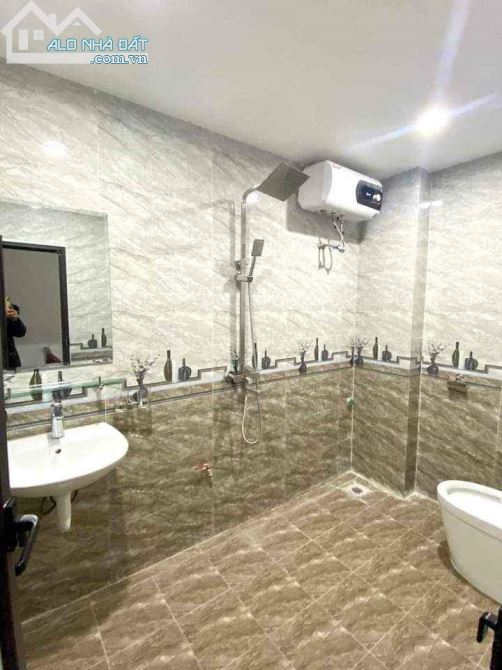 Bán nhà cách mặt phố Đặng Tiến Đông 15m Dt 46m2 x4 tầng, Mt 4m, Giá 6,6 tỷ - 2