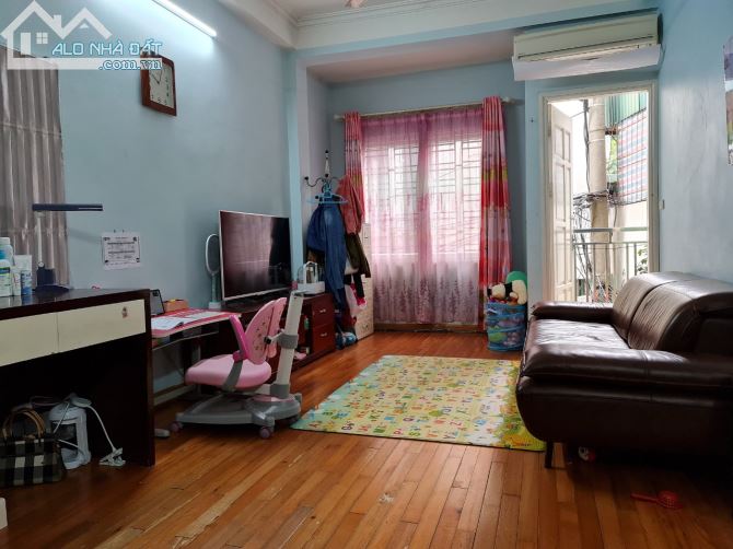 Bán nhà khu phân lô Tân mai, Hoàng mai 41,5m2, 5 tầng nhà mới vị trí tuyệt vời - 1
