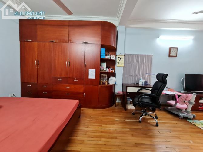 Bán nhà khu phân lô Tân mai, Hoàng mai 41,5m2, 5 tầng nhà mới vị trí tuyệt vời - 2