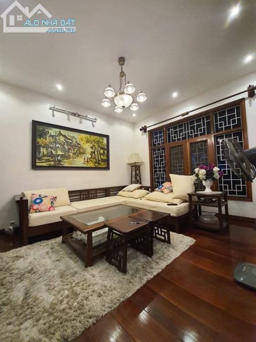 Bán nhà mặt phố Láng kinh doanh,106 m2,