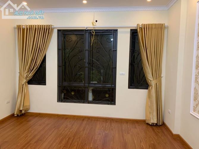 Bán nhà Thụy Khuê lô góc đẹp nhất phố, thông ra hồ tây 42m2 5 tầng 4.5 tỷ - 1