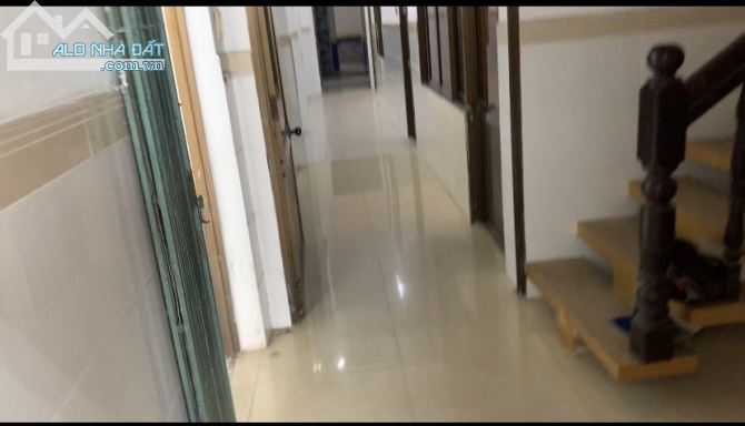 Ba tôi vào Sài Gòn với con nên bán căn nhà 3 tầng siêu đẹp mặt phố đường Hai Bà Trưng - 2