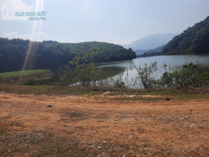 Bán lô 4.5ha RSX Tại kim bôi HB, như bán đảo thu nhỏ bám hồ quanh đất
