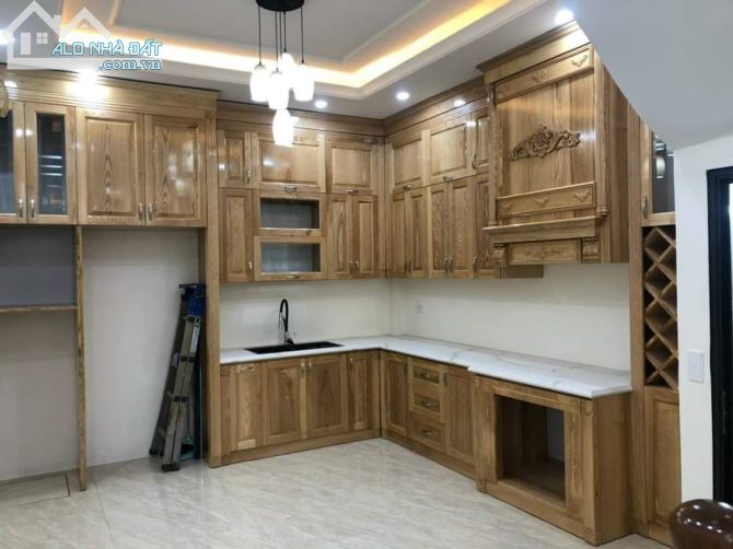 Bán nhà mặt ngõ 133 thái hà 60 m3 4.5 tầng giá 15 tỷ