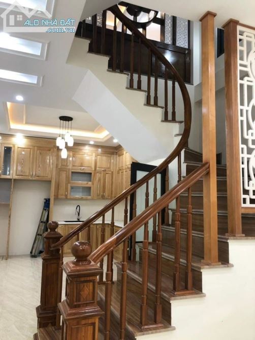 Bán nhà mặt ngõ 133 thái hà 60 m3 4.5 tầng giá 15 tỷ - 2