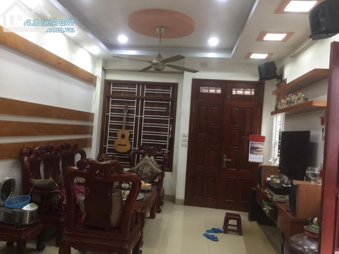 Bán nhà Ngõ 8 phố Vũ Thạnh, Diện tích 40m2 x4 tầng, Mặt tiền 4m, Giá 4,3 tỷ - 1