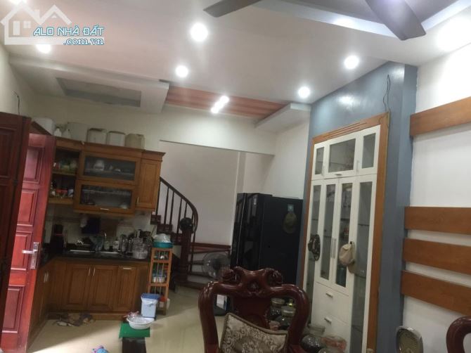 Bán nhà Ngõ 8 phố Vũ Thạnh, Diện tích 40m2 x4 tầng, Mặt tiền 4m, Giá 4,3 tỷ - 2