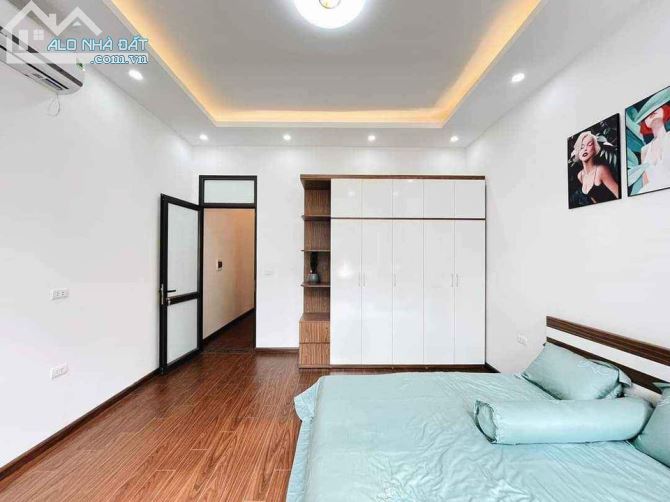 Bán nhà 5 tầng diện tích 53m2 Mặt tiền 5m, phố Trương Định, Giá 6,2 tỷ - 2