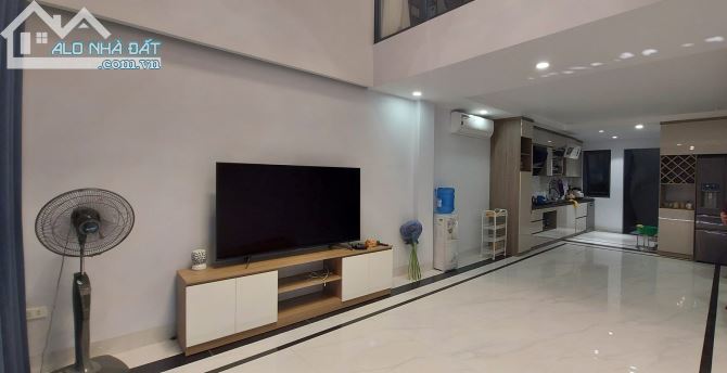 PHÂN LÔ HOÀNG CẦU - LỘNG LẪY NHƯ BIỆT THỰ - Ô TÔ - KINH DOANH - THANG MÁY 15ty rưỡi - 3
