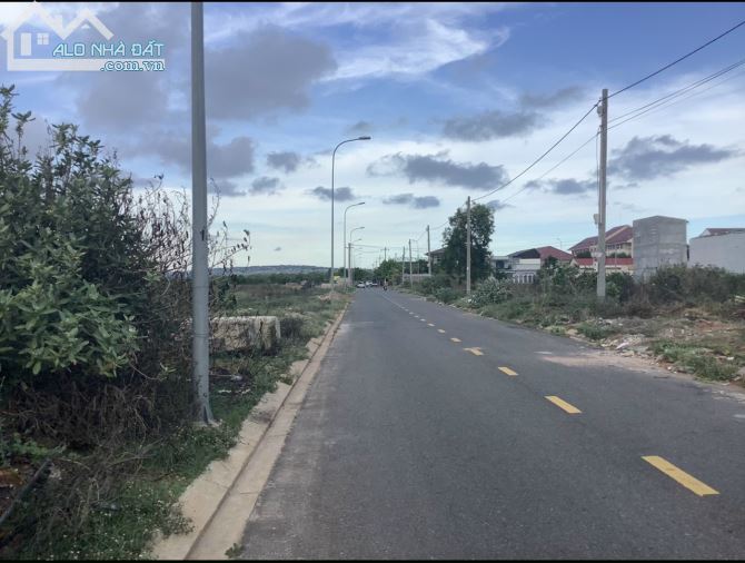 Cần Bán Lô Đất Biệt Thự 367m2 MT Nguyễn Gia Tú KDC Hùng Vương Trung Tâm Tp Phan Thiết - 1